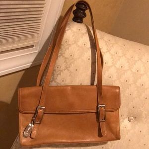 Leather tan shoulder bag by Tignanllo